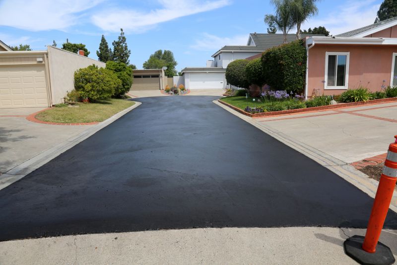 Blacktop Sealing in Miami Dade County, FL