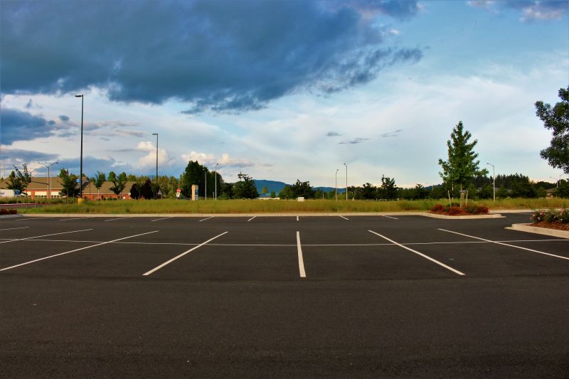 Commercial Parking Lot Sealing in Miami Dade County, FL